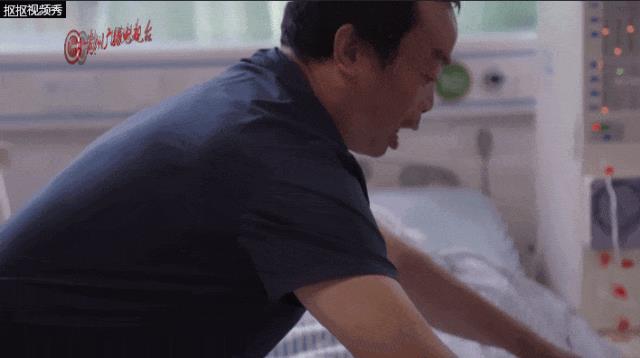 DƬ